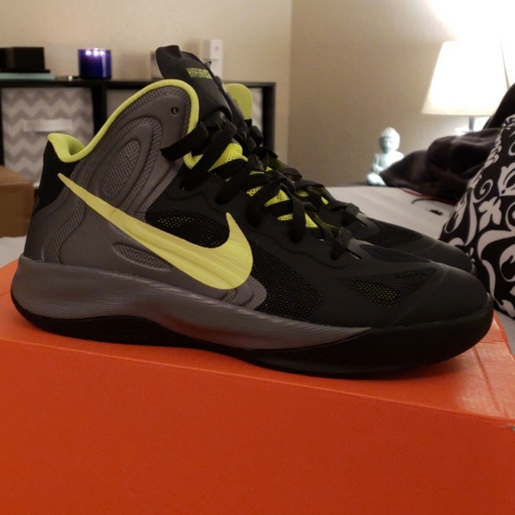 Nike Hyperfuse - Picture 2 of 4